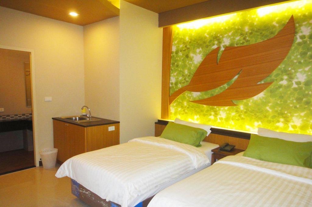 Aleaf Bangkok Hotel Exterior photo